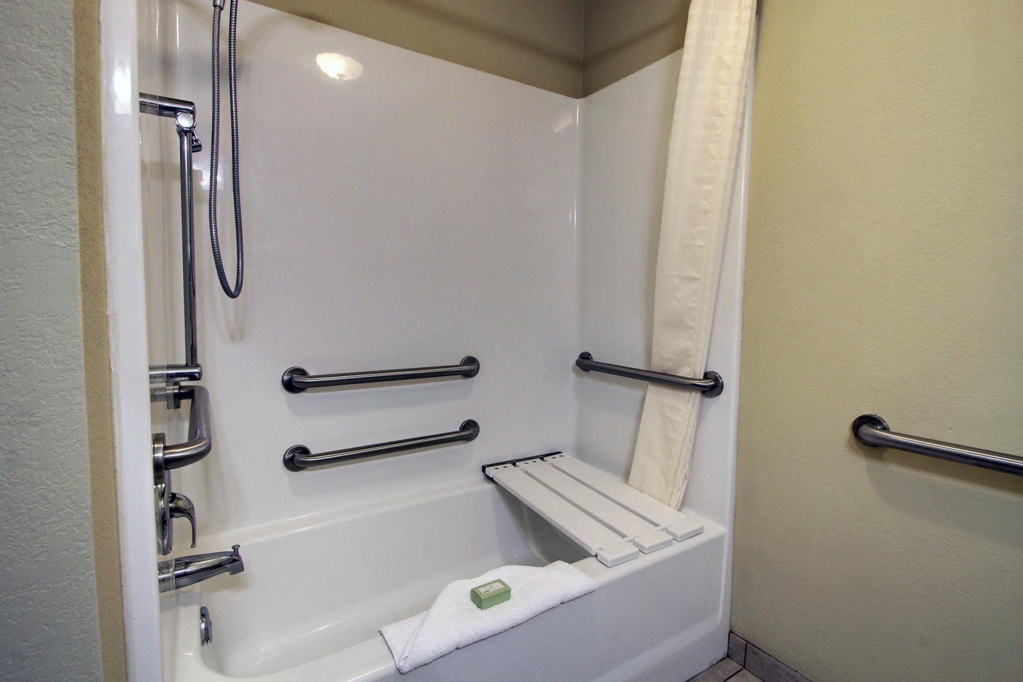 Cobblestone Inn & Suites - Hartington Buitenkant foto