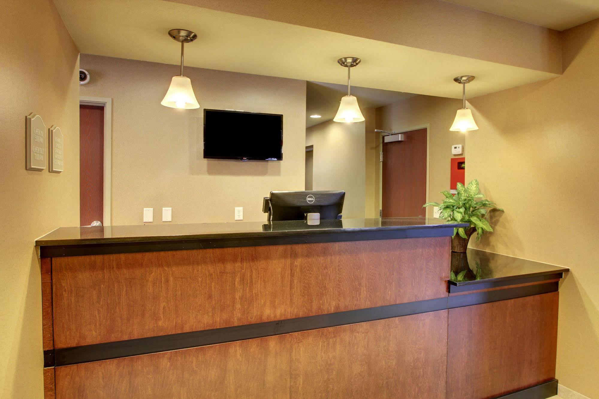 Cobblestone Inn & Suites - Hartington Buitenkant foto