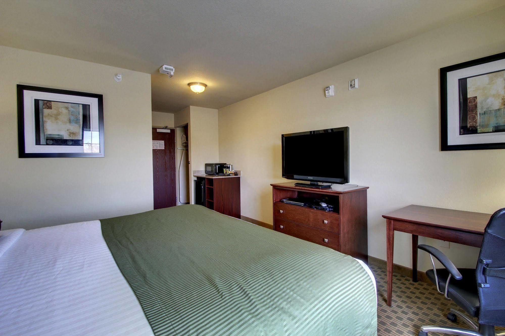 Cobblestone Inn & Suites - Hartington Buitenkant foto
